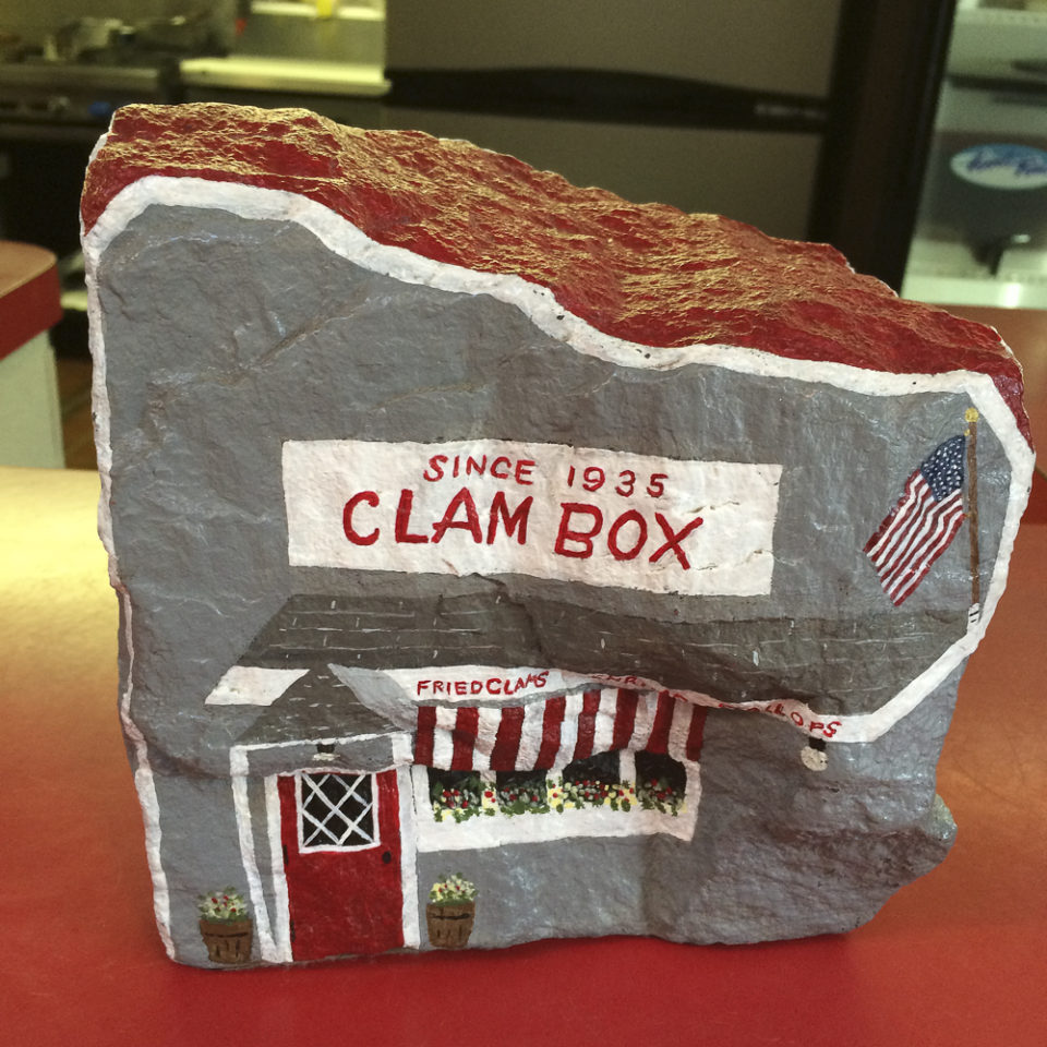 Clam Box 2015-8012