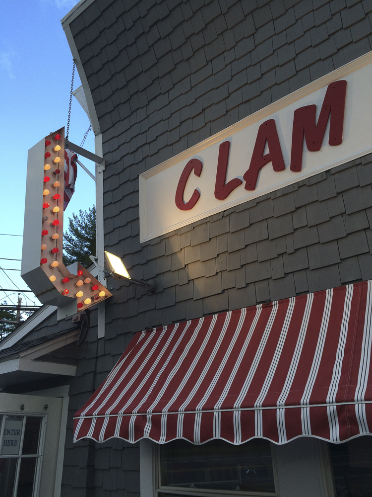 Clam Box 2015-8013